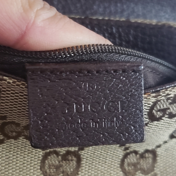 4️⃣2️⃣5️⃣Gucci Authentic belt bag w/ dustbag - Picture 3 of 15